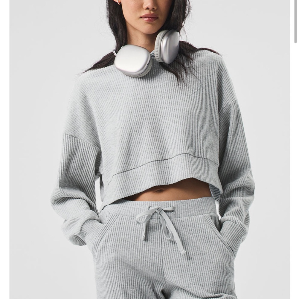 Alo Muse Hoodie in athletic heather grey